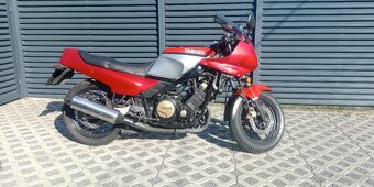 Yamaha FZ 750 - 7