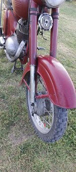 Jawa 250/559 - 7