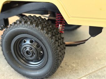 Toyota Land Cruiser 79, 1:12 - 7
