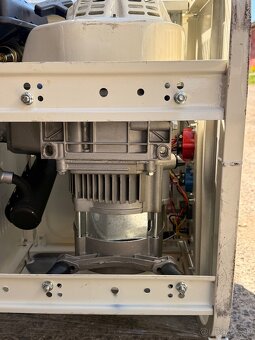 generátor 2x 240/1x380 benzin - 7