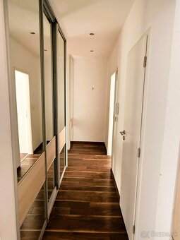 🏡 Moderná dvojgarsónka de luxe s balkónom - Petržalka - 7