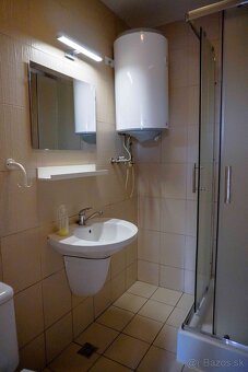 Byt s parkovacím stojiskom pri Slnečných jazerách - 7