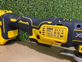 DeWALT DCS355N Aku bezuhlíková oscilačná brúska - 7