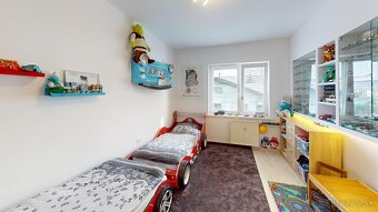 PRIESTRANNÝ 3- izbový byt centrum obce Bošany - 7