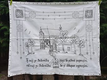 Biele hrubostenné taniere, nástenka - 7