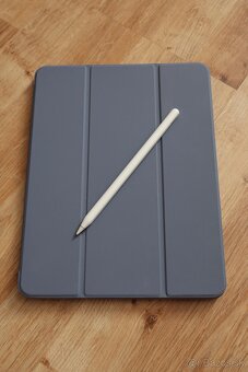 Apple iPad Air (2022) - 7