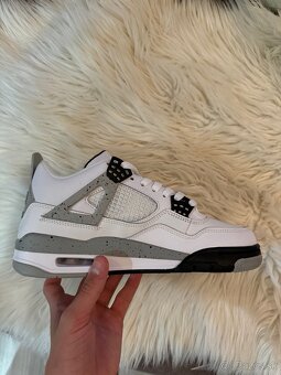 Jordan 4 - 7