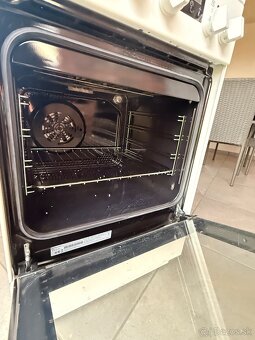 Kombinovaný sporák Electrolux LKK540232W biely - 7
