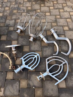 Multifunkčný miesič na cesto - 7