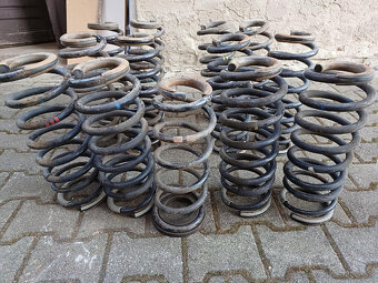 Těhlice,brzdič,rameno,tlumič,náprava,motor Mercedes W470 - 7
