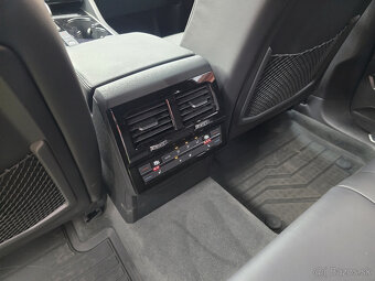 VW Touareg R-Line - 7