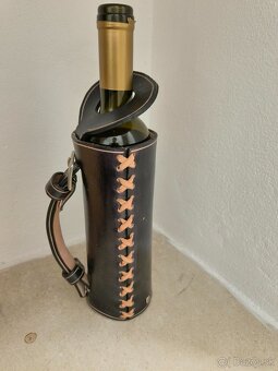 predám kožené púzdro na víno-nosič - 7