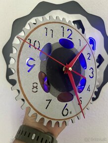 Hodinky , motohodinky, dielňa , - 7