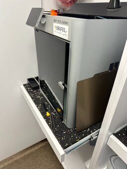 Skriňa na 3D tlačiareň s výsuvným mechanizmom. - 7