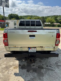 Toyota Hilux KUN15 2.5TD - 7