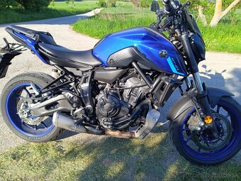 Yamaha mt 07 - 7
