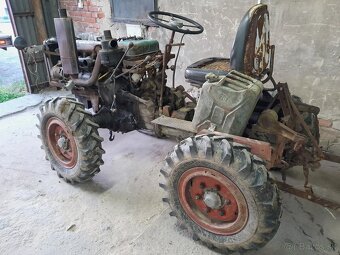 Predám traktor Tatra 805 /kačena/ m25 - 7