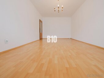 Veľký 2 izbový byt s balkónom - Bizetová ulica - 7