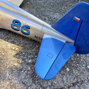 Model Lietadla YAK11 - 7