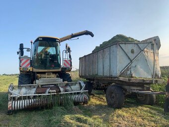 Predám samohybnú rezačku Newholland Fx375 - 7
