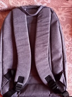 Predám notebook značky Lenovo plus ruksak. - 7