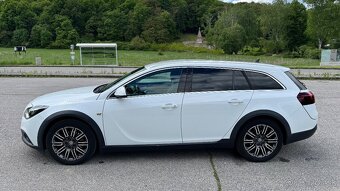 Opel Insignia ST 2.0 CDTI Country Tourer 4x4 AT6 195 ps,400 - 7