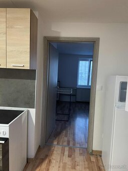 Prenájom 2,5 izbového bytu pri centre TN - 7