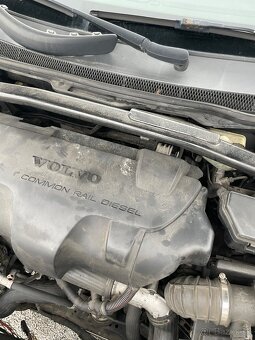 Rozpredam VolvoS60 120kw D5 - 7