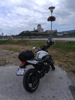 Yamaha XJ6 - 7