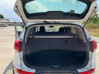 KIA Sportage 2.0 - 7