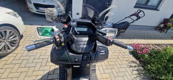 Suzuki burgman 650 - 7