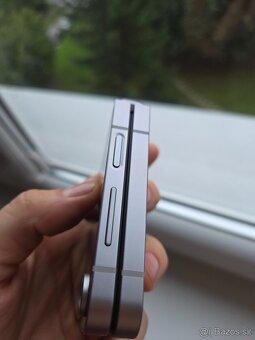 Samsung Z Flip 6 - 7