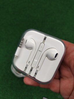 Apple iPod Nano 16GB prehrávač - 7