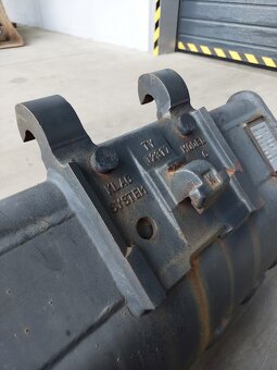 Lyžica na minibager + rýchloupinák Klac C - 7
