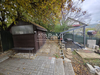 Rekreačný pozemok s murovanou chatkou - 7