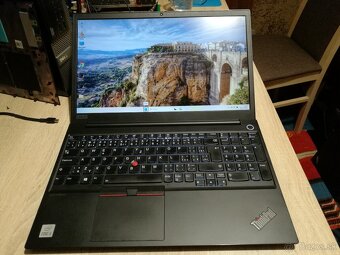 Lenovo E15. i5-10210U. 15,6 FHD. 16 GB. NVMe 512 GB. - 7