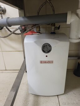 Obchodné zariadenie - 7