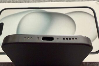 iPhone 15 Black 128 GB - 7