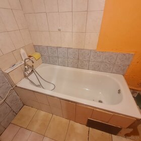VÝRAZNE ZNÍŽENÁ CENA CHALUPA DOM PRI LESE A POTÔČIKU HRONEC - 7