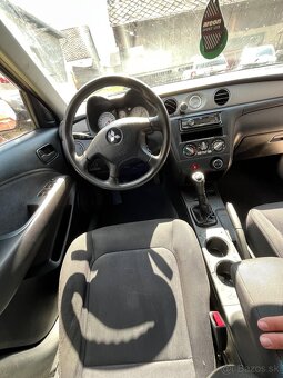 Mitsubishi Outlander - 7