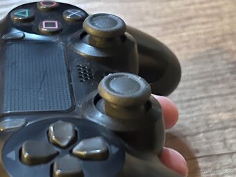 PS4 PRO 1TB Jet black - 7
