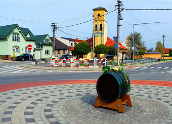 Pozemok LIMBACH, PRI CESTE blízko postavených RD, VÝHĽAD, IS - 7