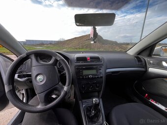 Škoda Octavia 2 2.0 TDi - 7