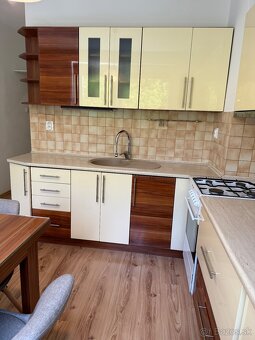 Prenájom 2-izbového bytu s garážovým státím – Chrenová, Nitr - 7