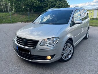 VW Touran HIGHLINE 2.0Tdi 125kw 170Ps Rok 2009 - 7