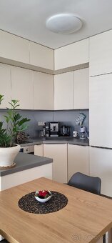 2-izbový, kompletne zariadený byt, 56 m², novostavba
- 7