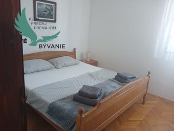 Na predaj apartmán len 50m od mora s výhľadom na more v Chor - 7