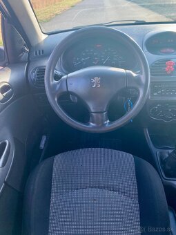 Peugeot 206 1.1 benzín - 7
