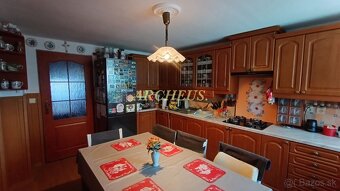 NA PREDAJ 3-IZBOVÝ RODINNÝ DOM, POZEMOK 294 M2, PIEŠŤANY - 7