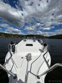 Obytna motorova jachta sea ray 290 sundancer - 7